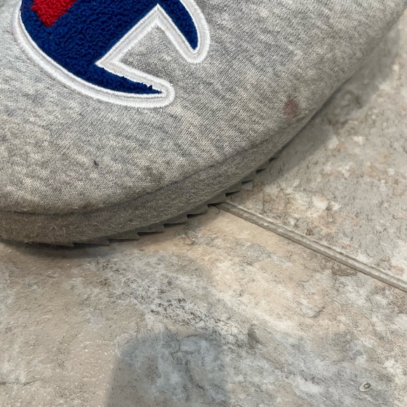 Kids Champion Slippers - Picture 6 of 6